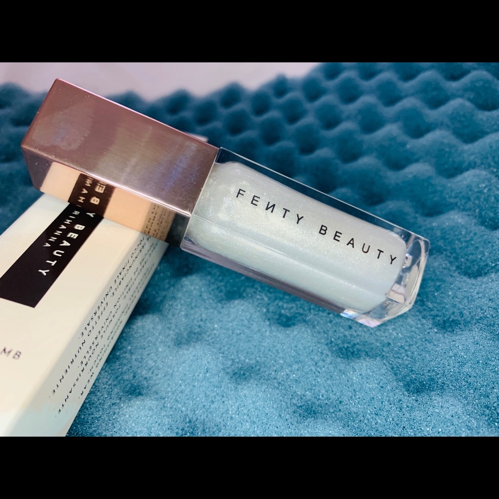 Gloss Bomb FENTY BEAUTY 🖤